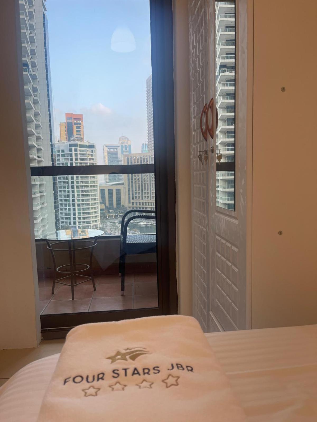Four Stars Dubai Marina Jbr Hotell Exteriör bild