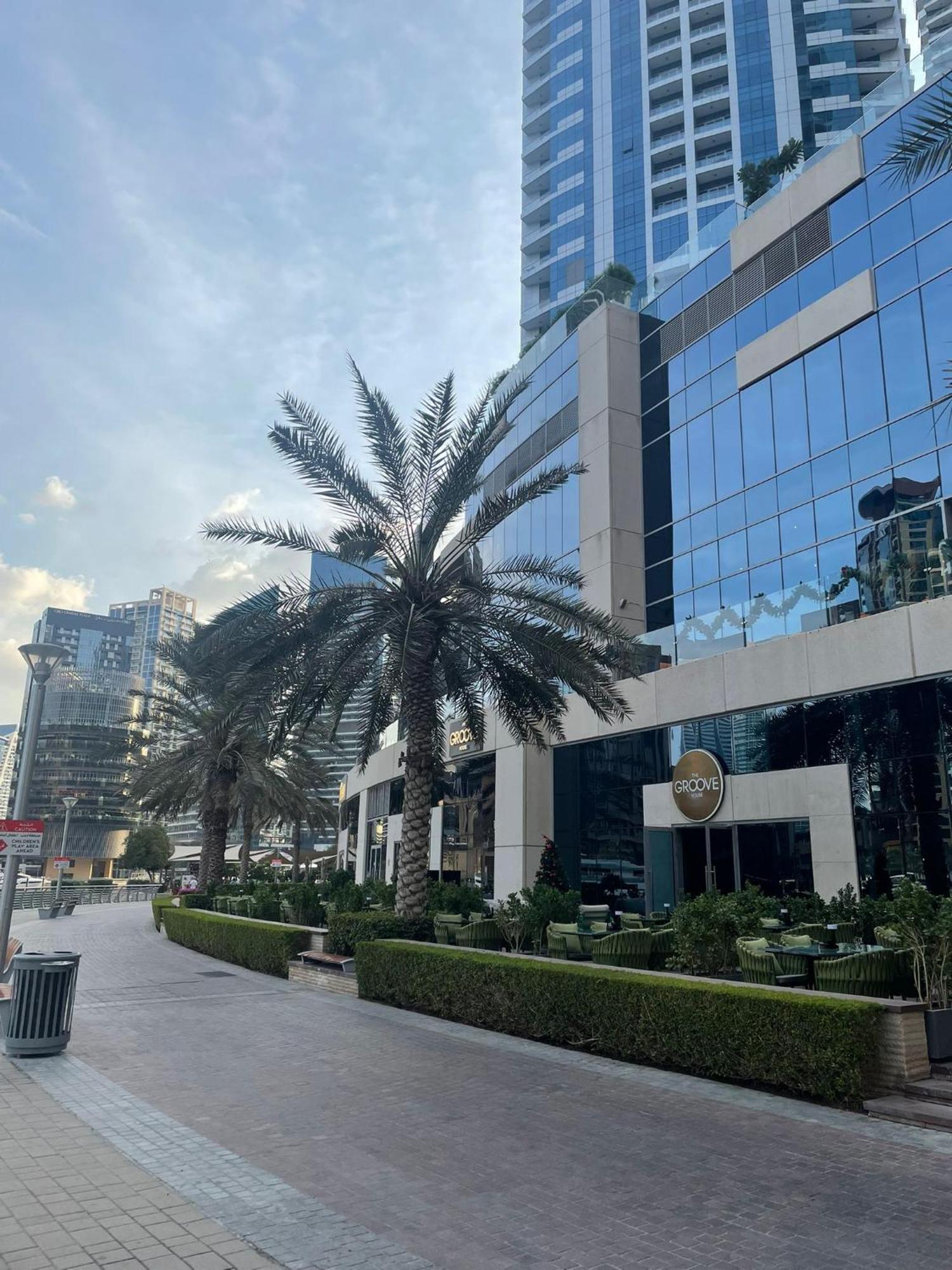 Four Stars Dubai Marina Jbr Hotell Exteriör bild