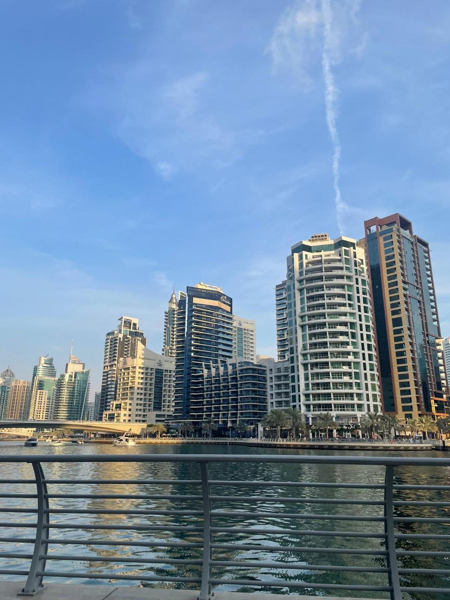 Four Stars Dubai Marina Jbr Hotell Exteriör bild